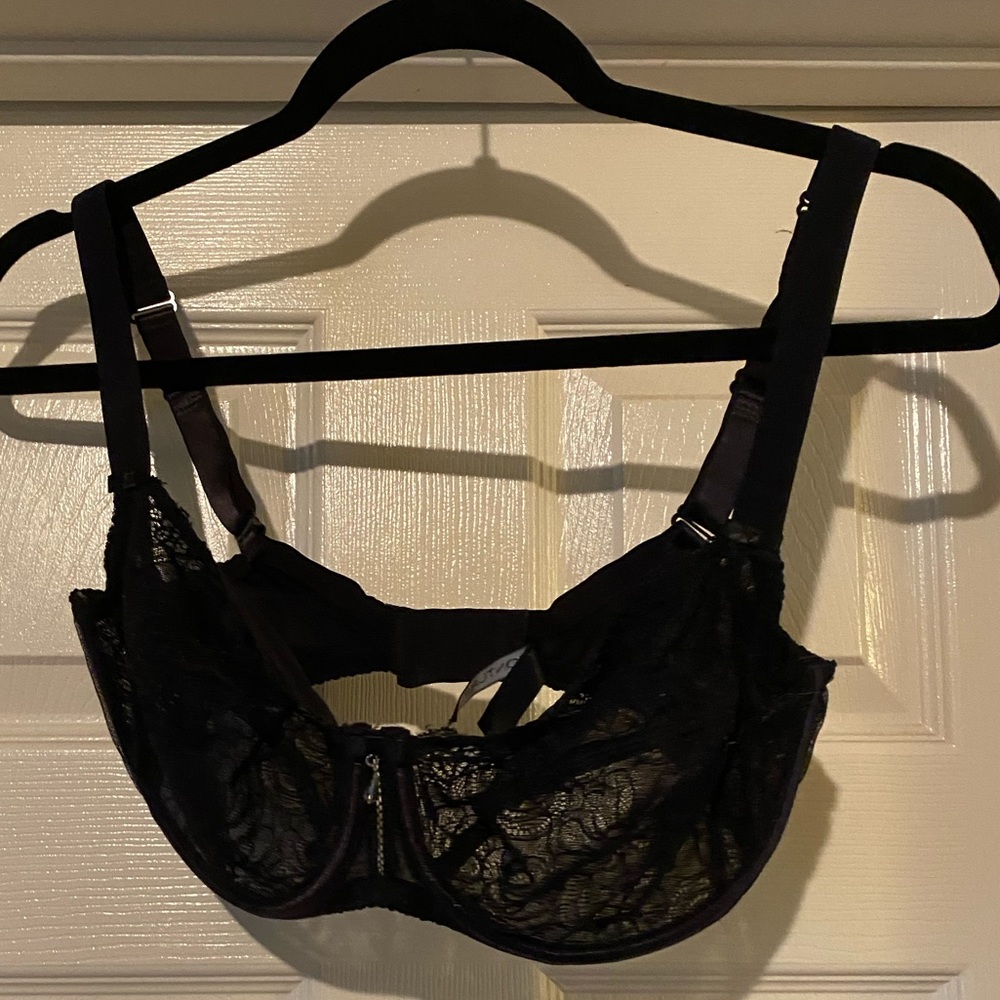 Conturelle Lace Bra